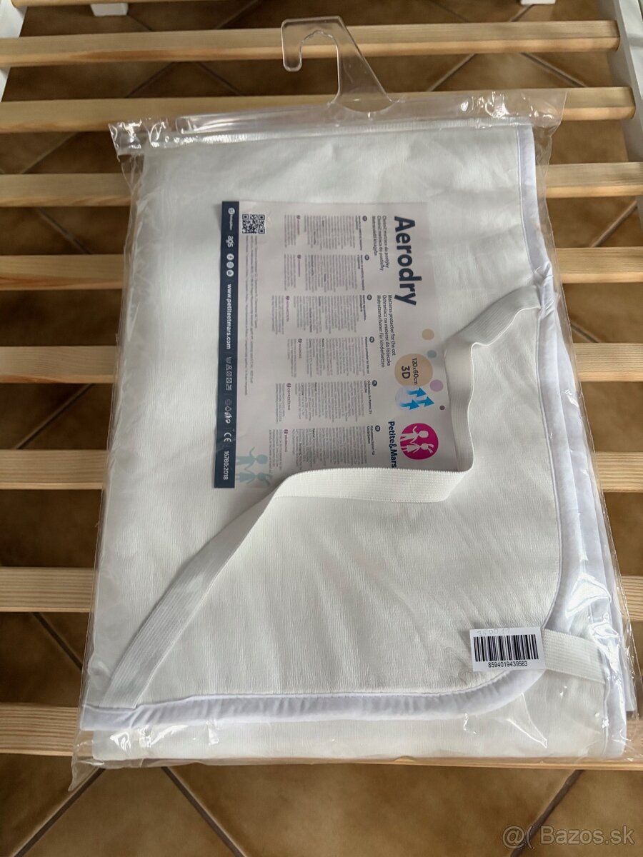 Detska postielka s matracom a chranicom matraca - 8