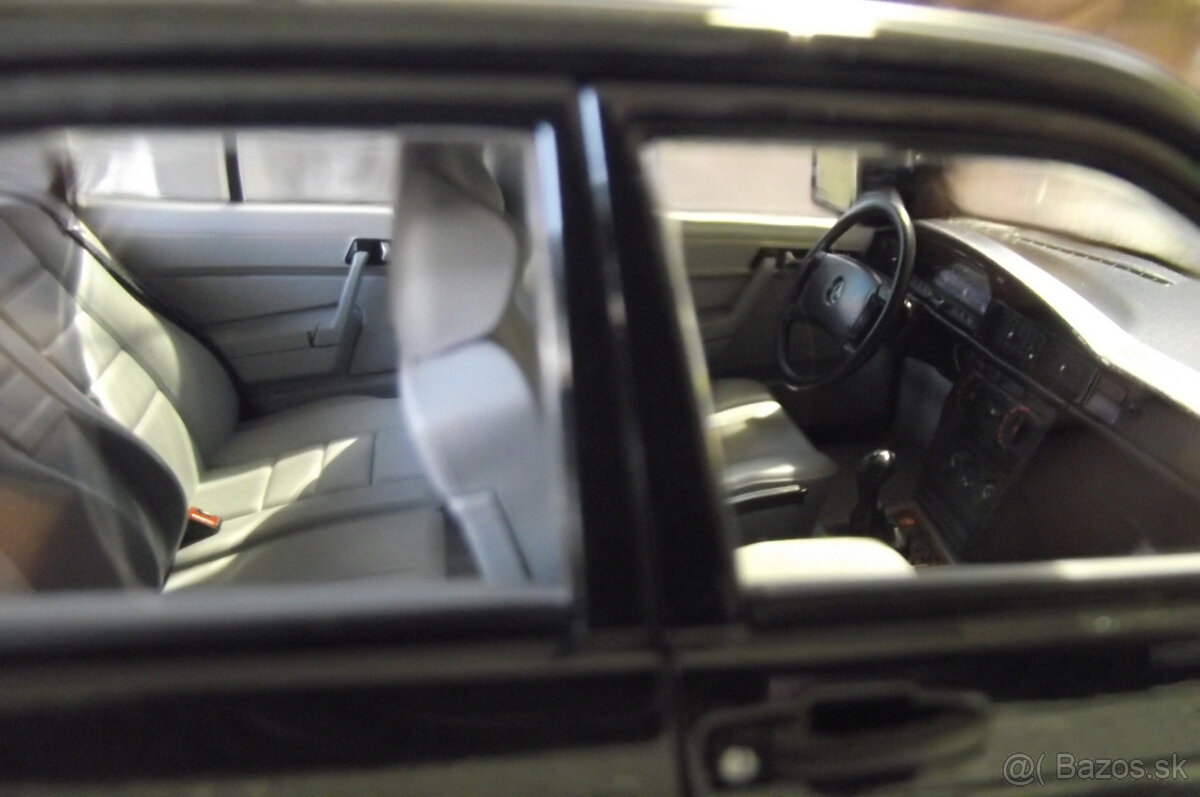 1:18 Mercedes 190 - 8