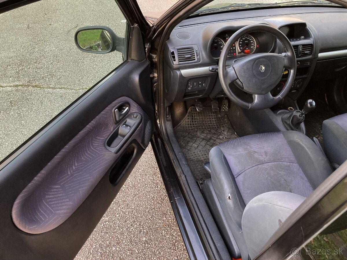 Renault Clio 1.6 16v 2002 Dynamique - 8