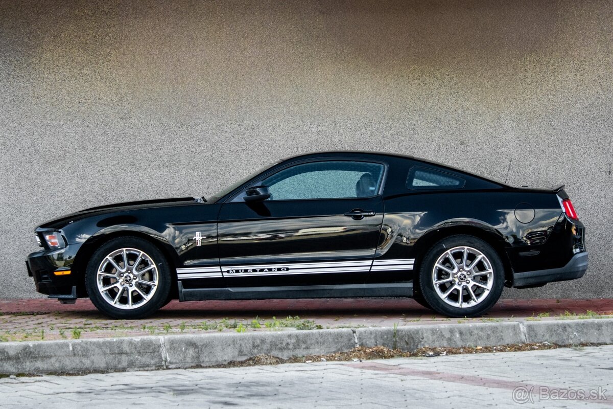 Ford Mustang 4.0L V6 - 8