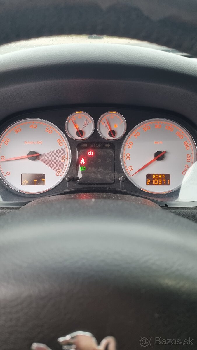 Peugeot 307 1.4 16V - 8