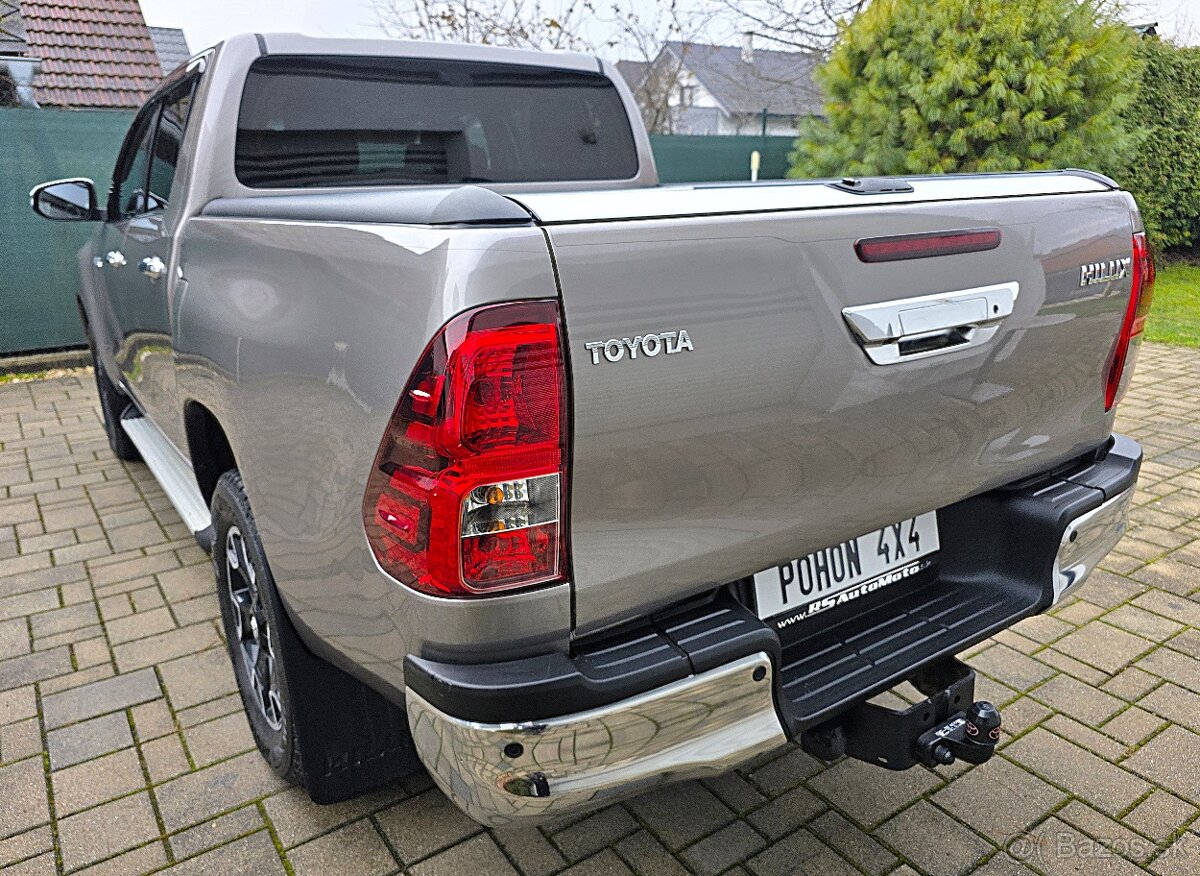 Toyota Hilux DC 2.4 I D-4D Executive A/T - 8