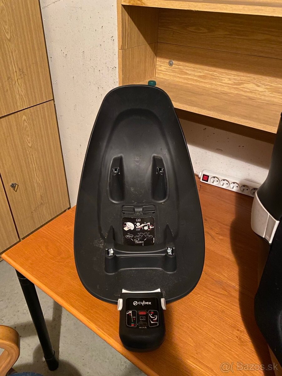 Autosedačka Cybex Aton M a Sirena M2-iSize - 8