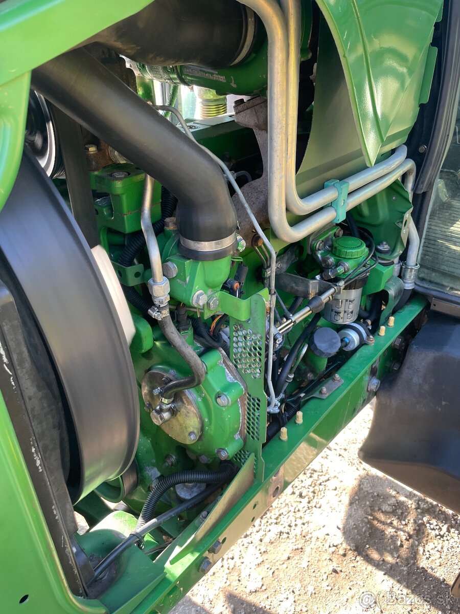 Predám traktor JOHN DEERE 5820 - 8