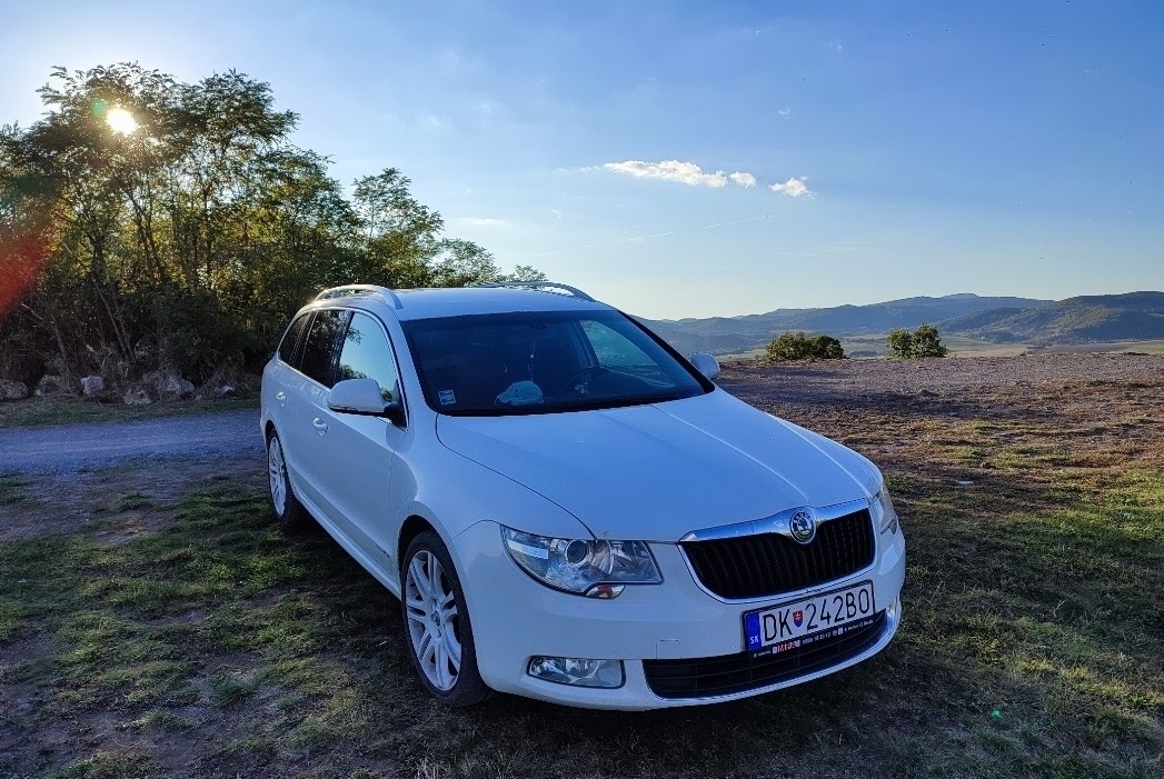 Škoda Superb Kombi 2.0 TDI - 8
