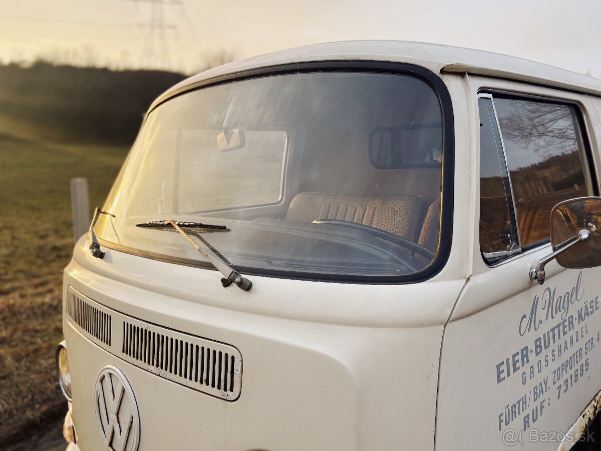 VW T2a original logo bus - 8