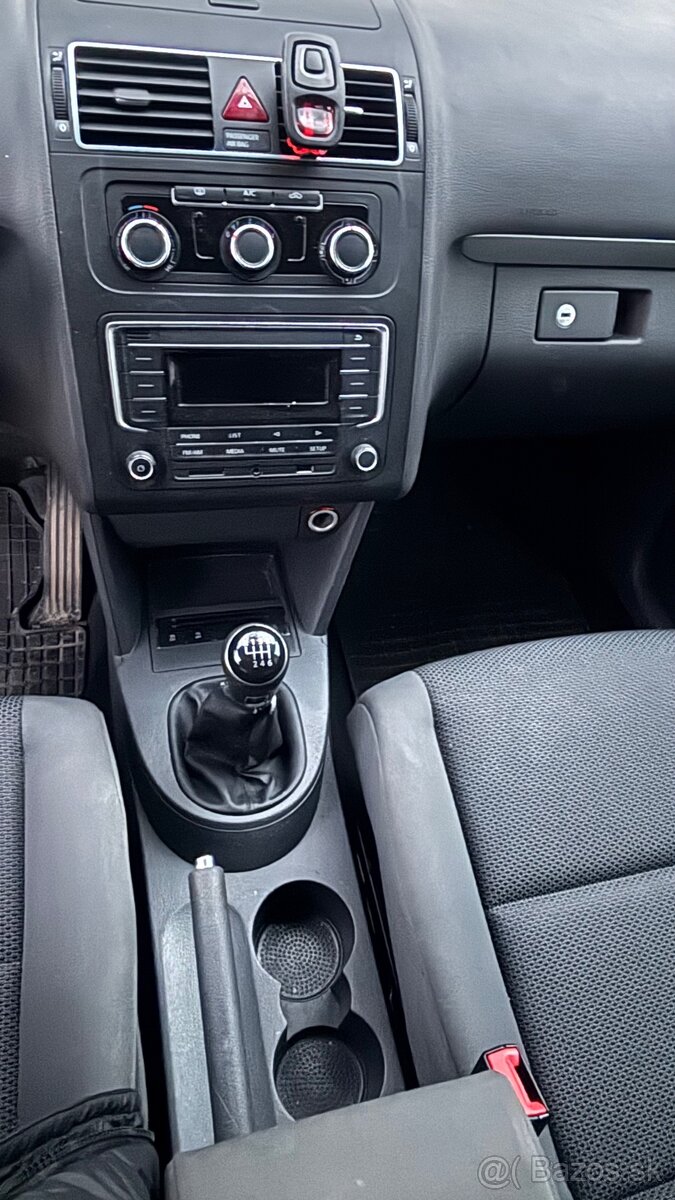 Predam /vymenim Volkswagen touran 2015 - 8