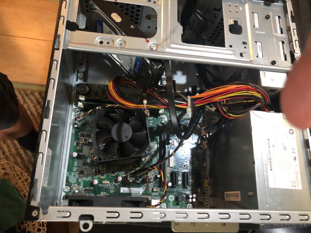 Predám 2 ks rovnaké repasované PC HP S WINDOWS 11 - 8