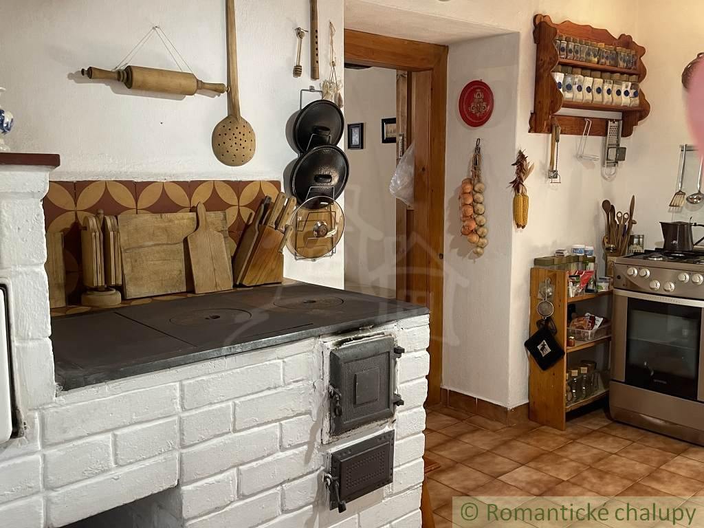 Zrekonštruovaná chalupa v obci Háj - 8