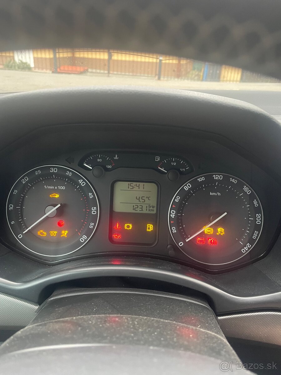 Predám Škoda octavia 1.9 TDi 77kw. - 8