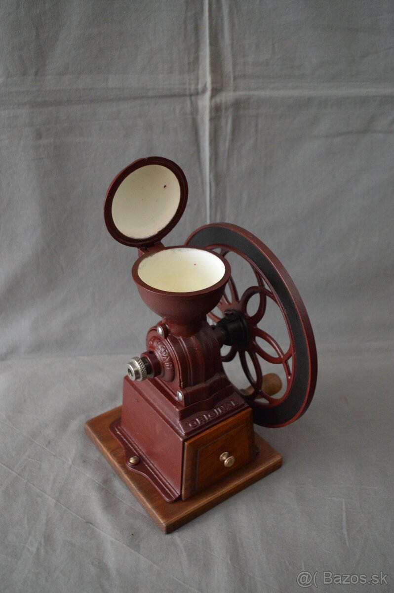 Mlynček na kávu M.F.J. - 8