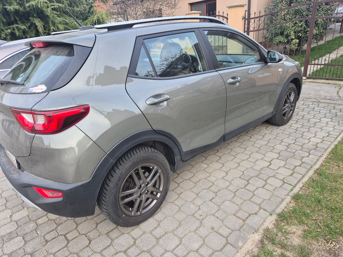 Kia Stonic 62kw r.2022 silver - 8
