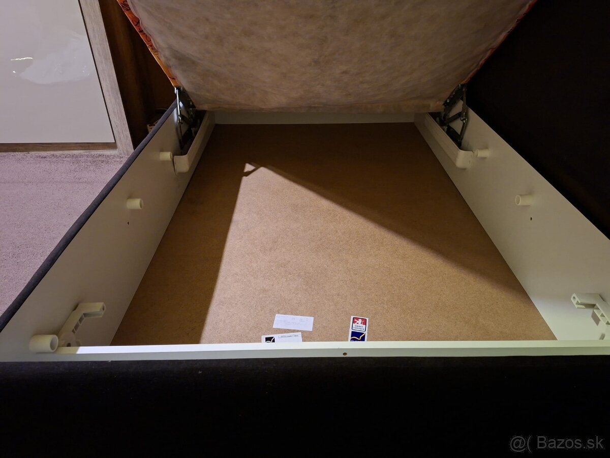 Polohovateľná posteľ - 8