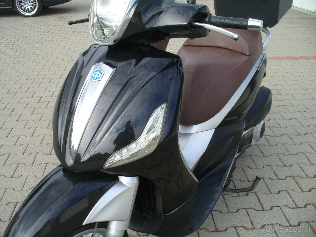 Piaggio Beverly 125 i - 8