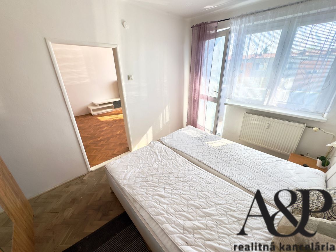 NA PREDAJ 2 IZB. BYT S LOGGIOU, 49M2, KALINČIAKOVA UL., SENI - 8