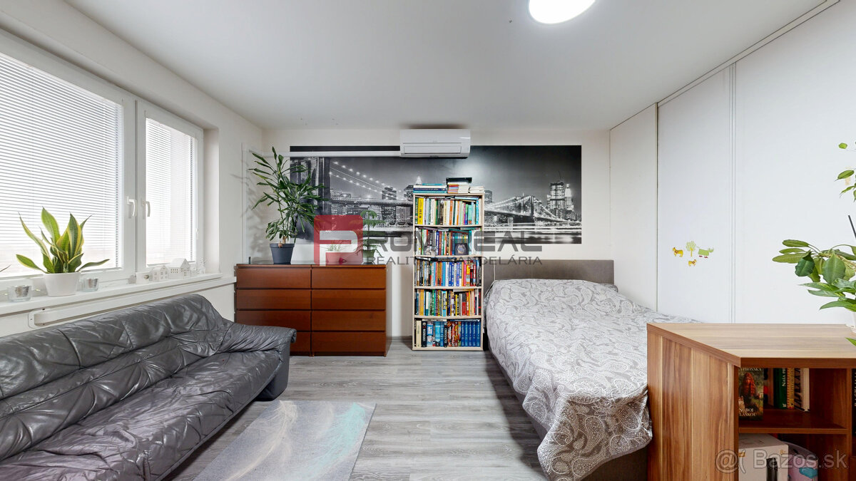 PREDAJ veľkého 3 izbového bytu - 8