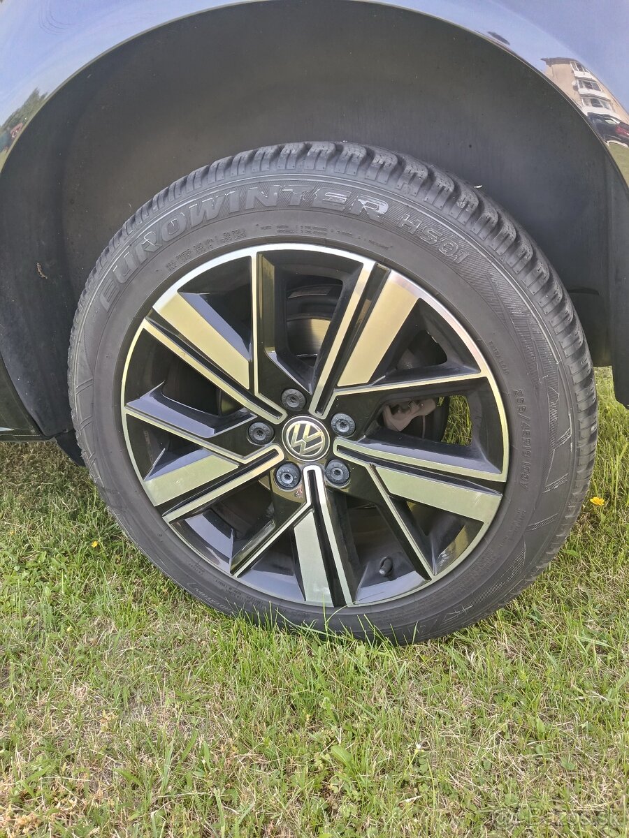 Volkswagen multivan T 6.1 - 8