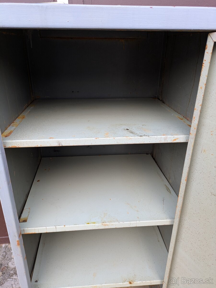 Plechová skrinka Kovos Teplice - 8