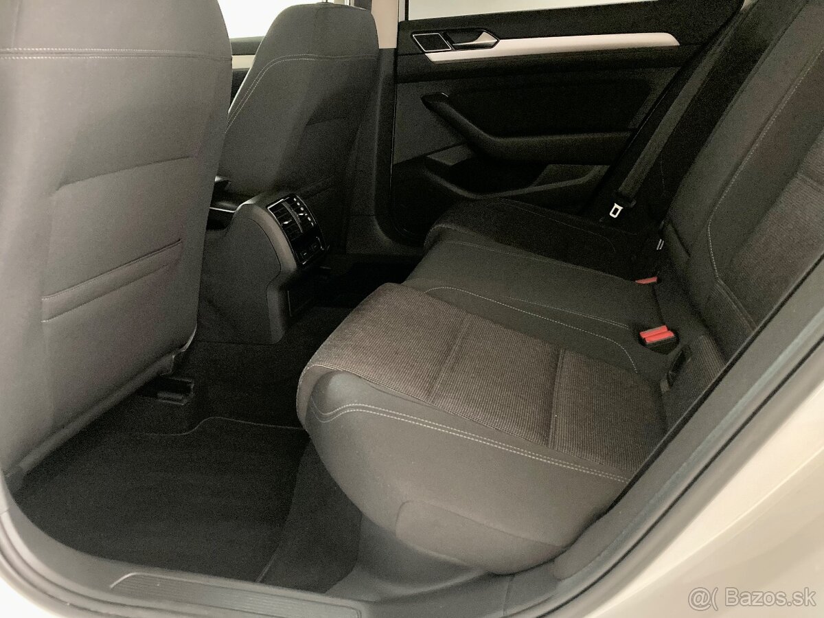 VOLKSWAGEN PASSAT VARIANT 2.0 TDI VIRTUAL LED - 8