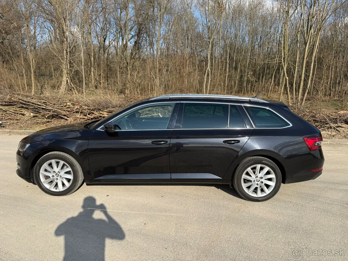 Škoda Superb Combi 2.0 TDI STYLE 4x4 - 8