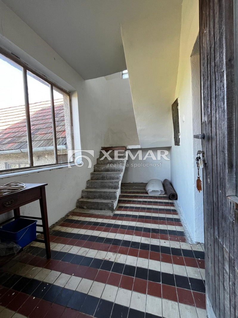Predaj rodinný dom v pôvodnom stave pri Žiari nad Hronom - 8