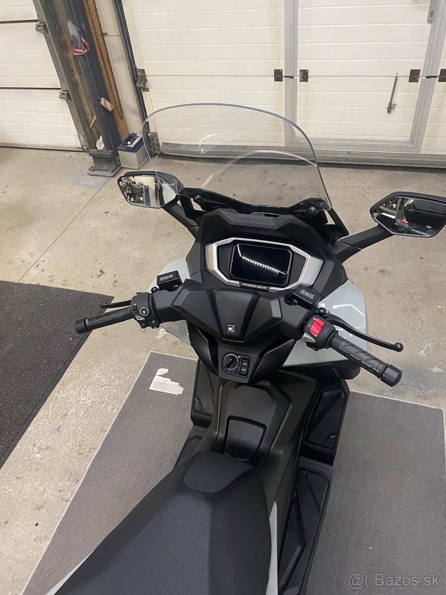 Honda forza 350 2025 - 8