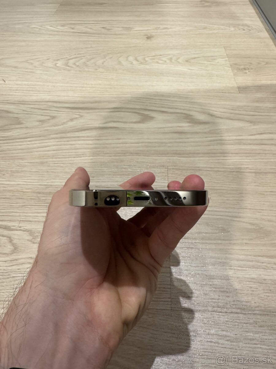 Apple iPhone 14 Pro 128 GB - 8