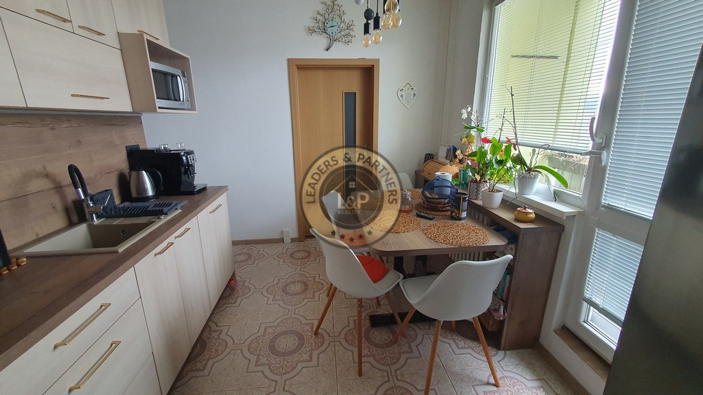 PREDAJ: 3 izb. byt 76 m2 + loggia Zimná ul. - 8