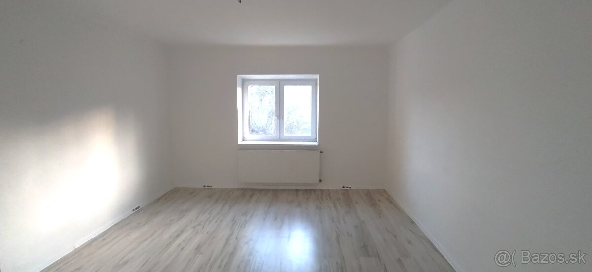 Rekreačný ale aj na stále bývanie - 8