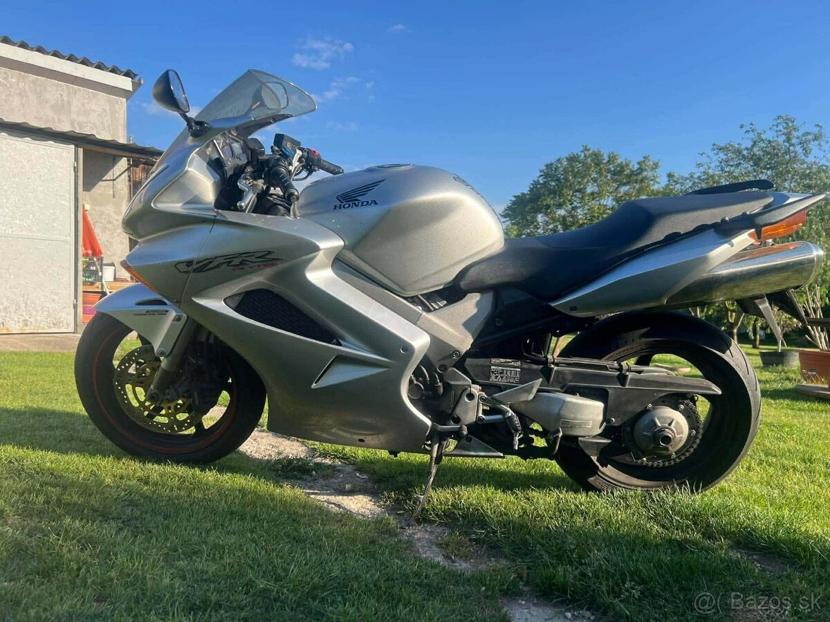 Honda vfr 800 v-tec - 8