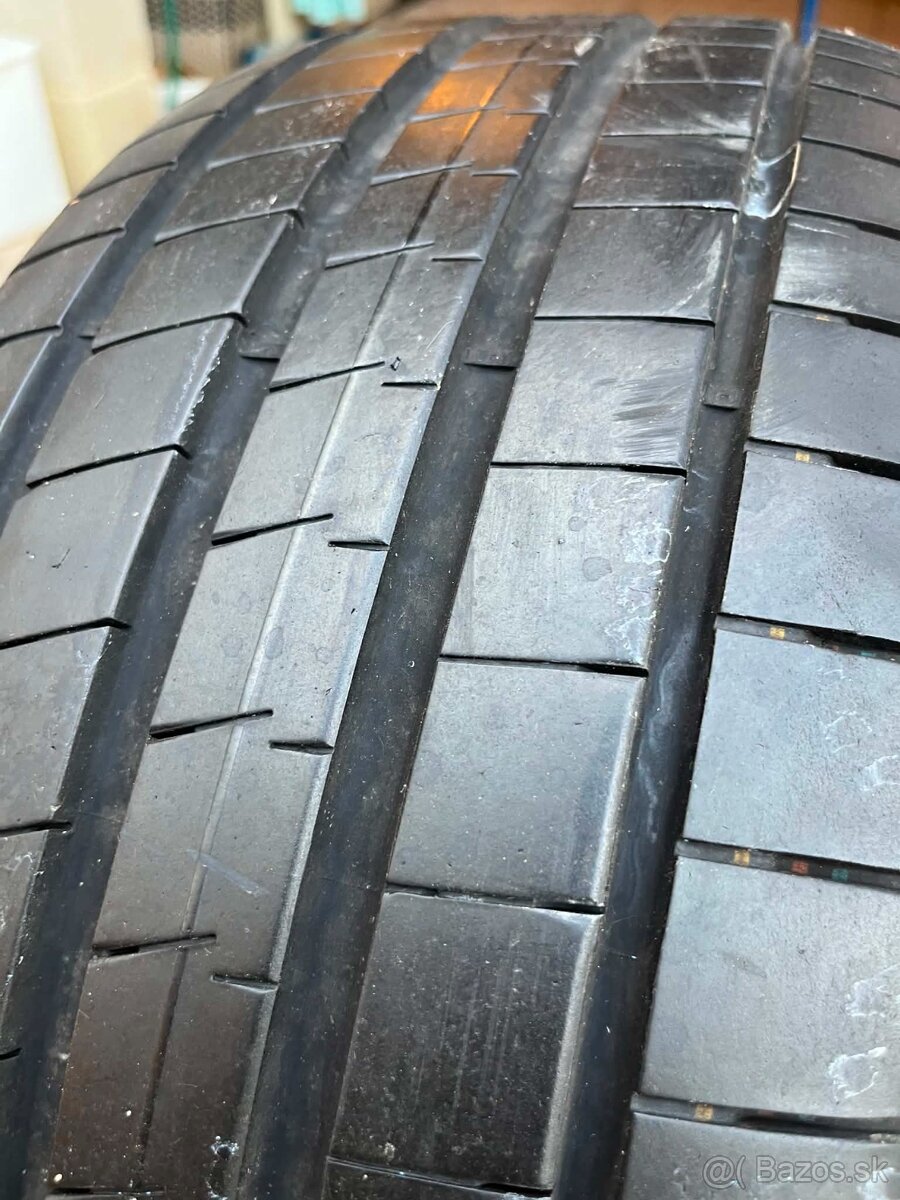 225/45 R17 - 8