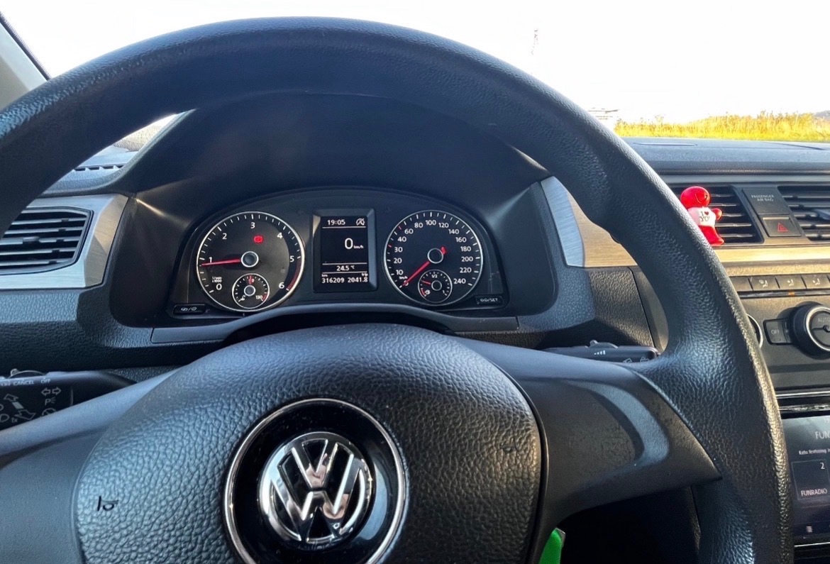 Predám Vw Caddy 2.0 tdi 110kw - 8