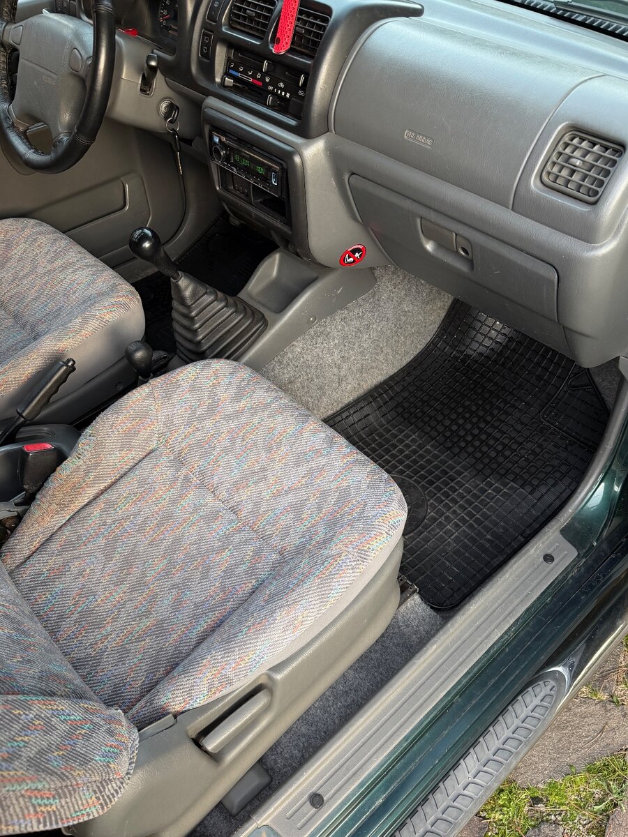 Suzuki Jimny 4x4 Benzín 94tis km - 8