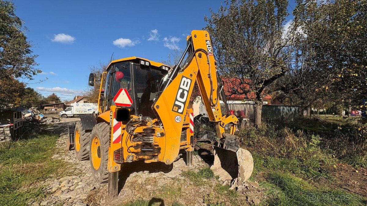 Rýpadlo nakladač JCB 4CX - 8