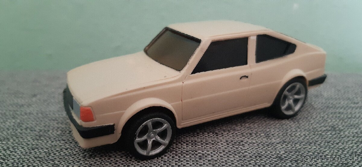 IGRA ŠKODA RAPID 130 1:43 - 8