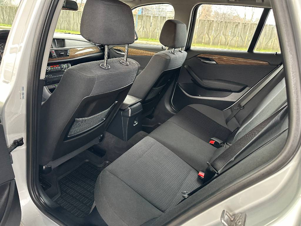 BMW X1 xDrive 20d A/T 4x4 Automat - 8