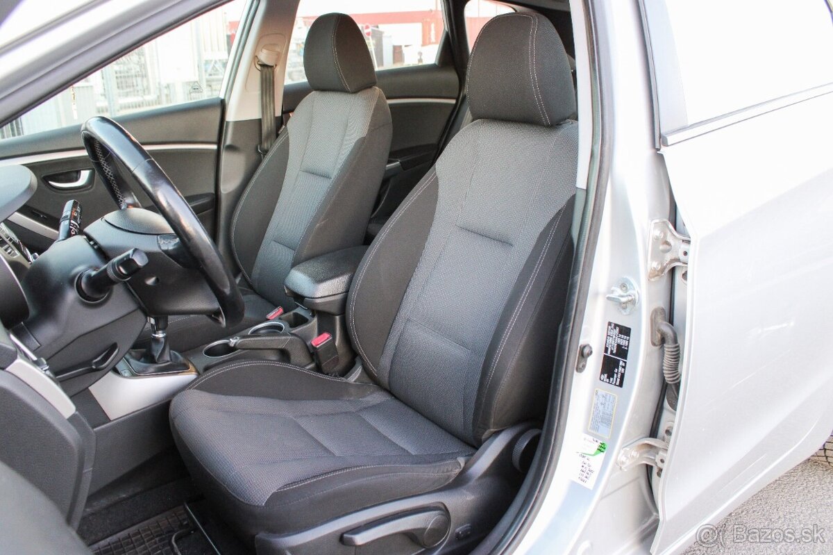 Hyundai i30 CW 1.6 CRDi 16V DOHC - 8