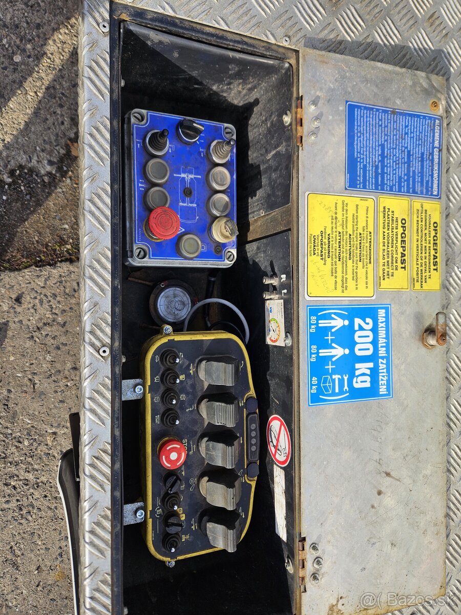 Montážní plošina 24m - 8