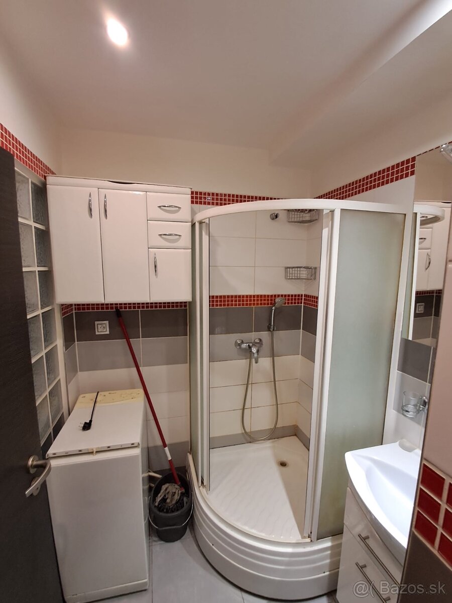 Na prenajom 2 izbovy byt Vrakuna - 8