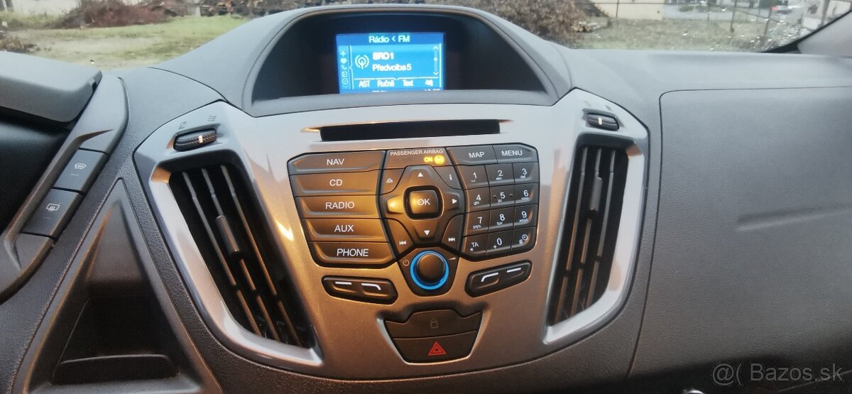 Ford Tourneo Custom Titanium L2H1/8miest/2,0TDCi/125kW/1.gen - 8