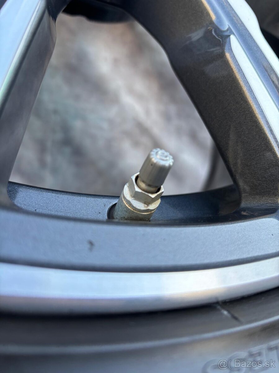 Originál zimní alu R20 BMW X5 G05 styling 740M - 8