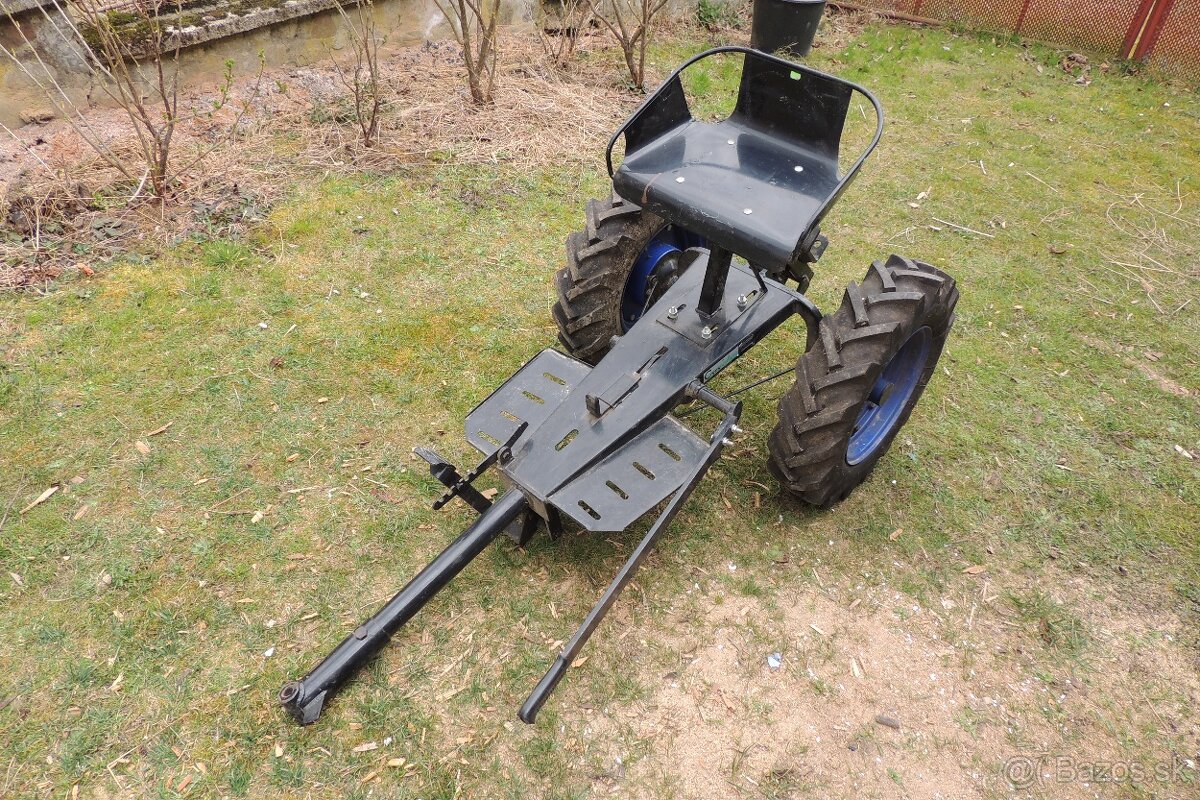 Nosič náradia za malotraktor Tecák - 8