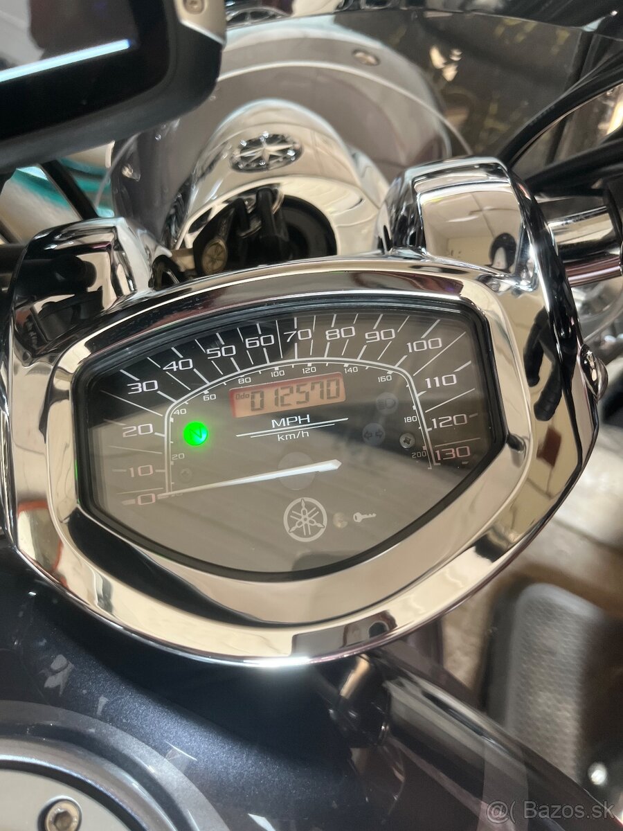 YAMAHA XVS1300A - 8
