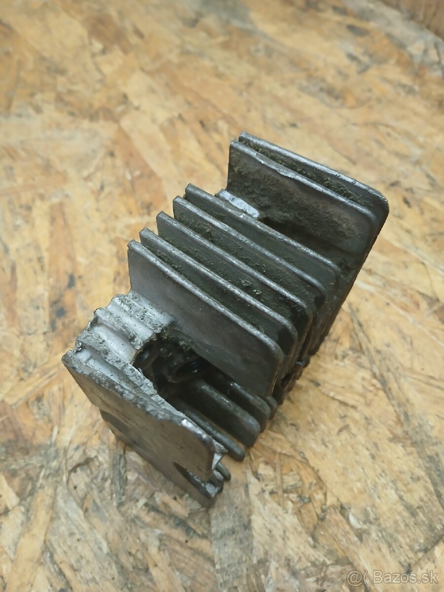 Babetta 207 hlava valca s dekompresorom - 8