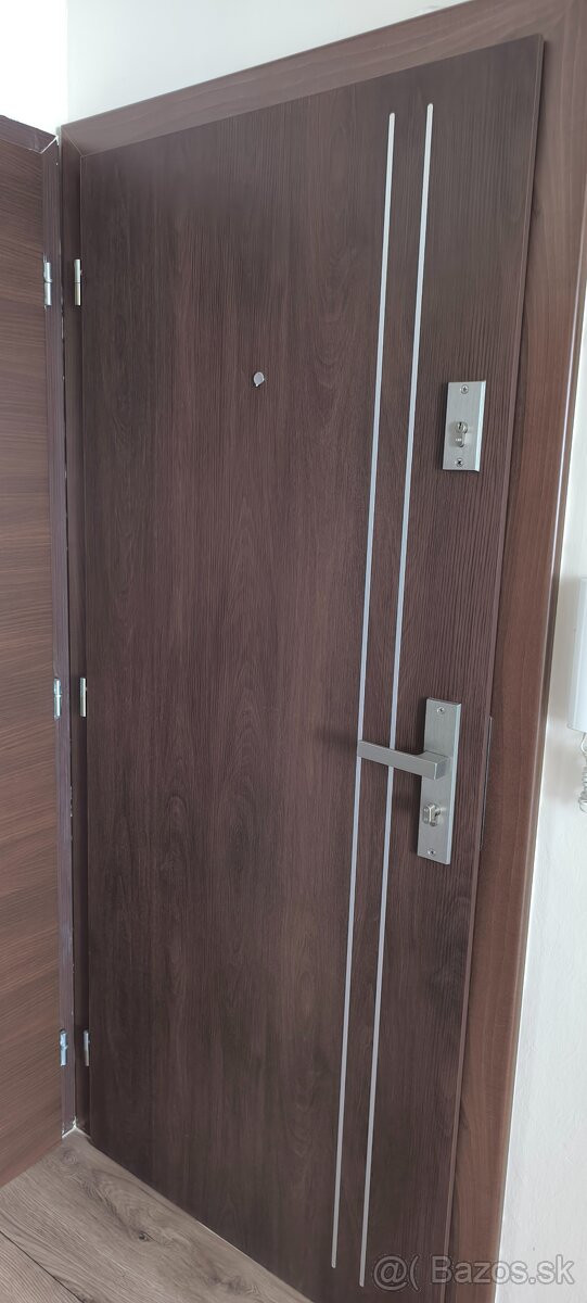 Rôzne dvere - 8