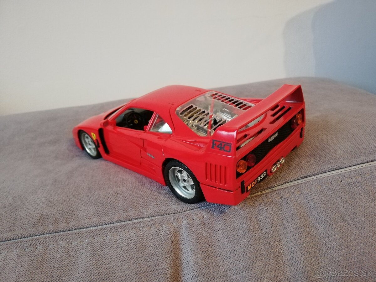 1:18 FERRARI F40 bburago - 8