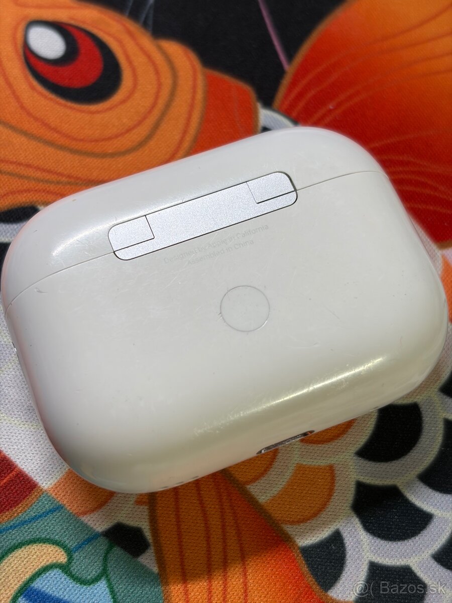 Apple AirPods Pro 2 Lightning originál - 8