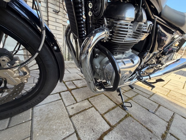 Royal Enfield Interceptor 650 Twin - 8