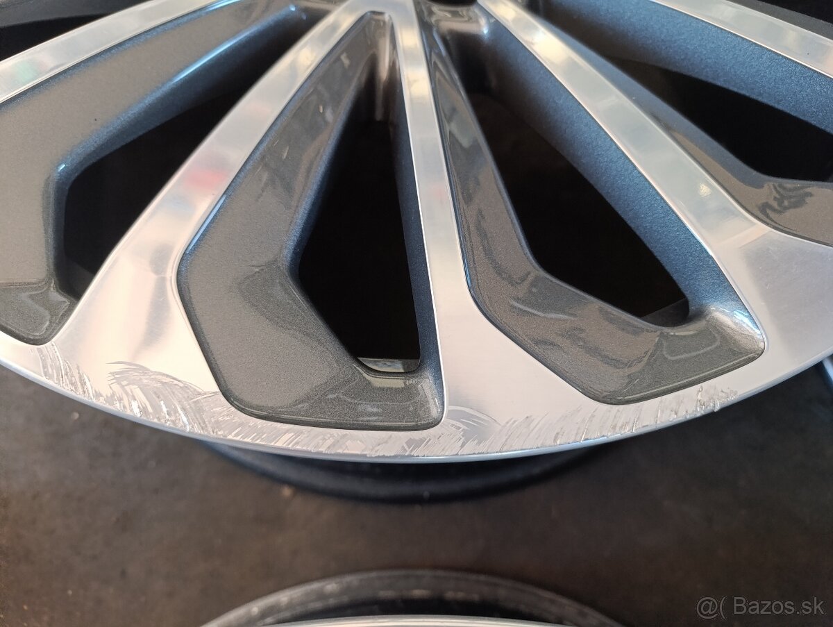 Audi Q8/ e-tron - 8