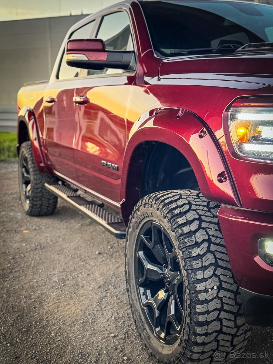 Dodge Ram Laramie 2019 - 8